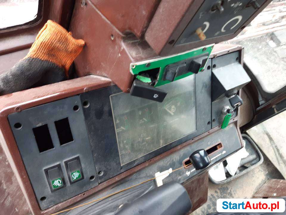 Koparko-ładowarka. 3 łyżki, skarpówka. Stan dobry. 691784462