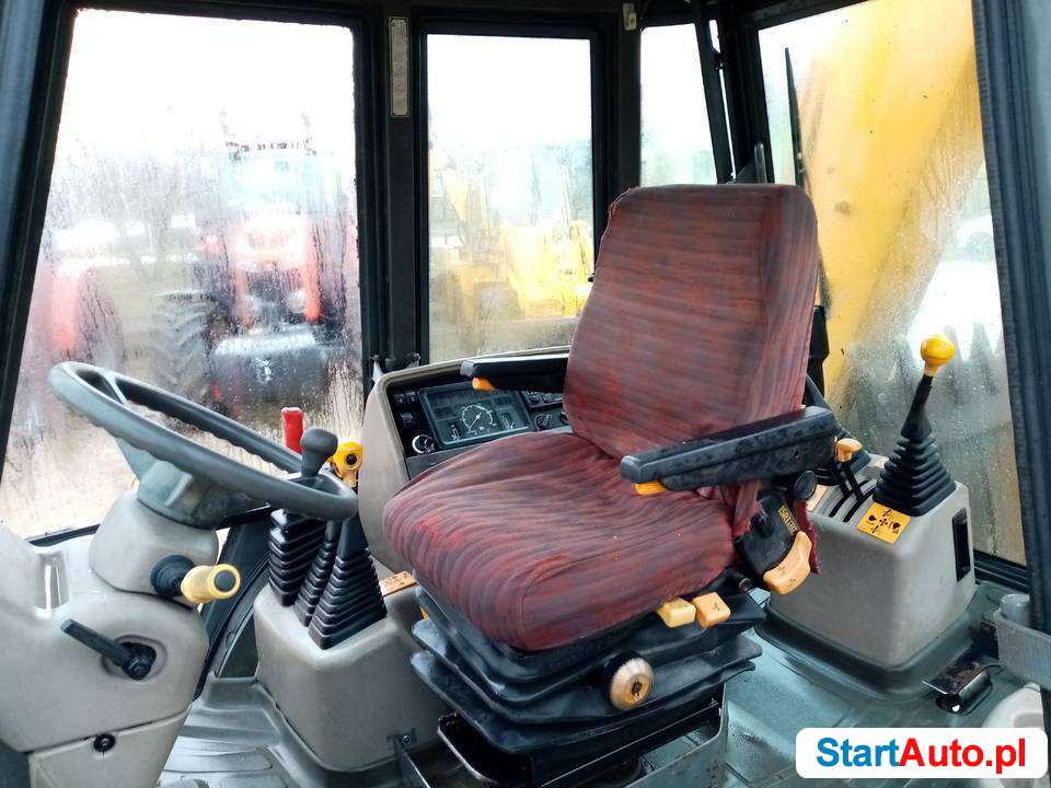 KOPARKO-ŁADOWARKA JCB 4CX Powershift