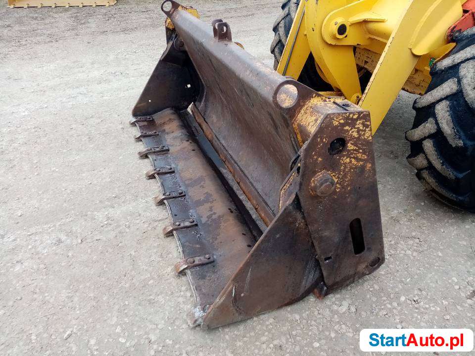 KOPARKO-Ładowarka KOMATSU WB98A