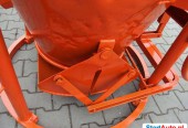 Kubeł pojemnik zbiornik do betonu 750L dźwig koło.