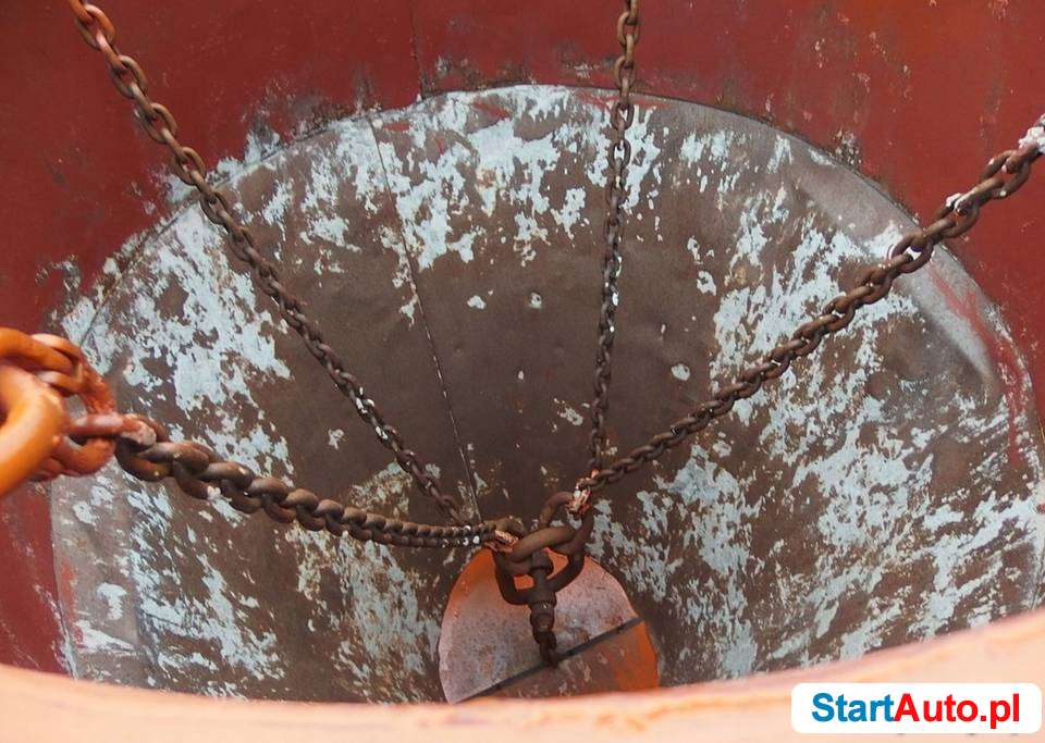 Kubeł pojemnik zbiornik do betonu 750L dźwig koło.