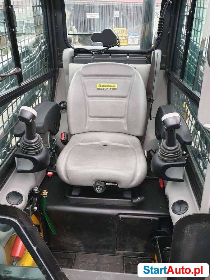 Ładowarka burtowo-kołowa L218 New Holland