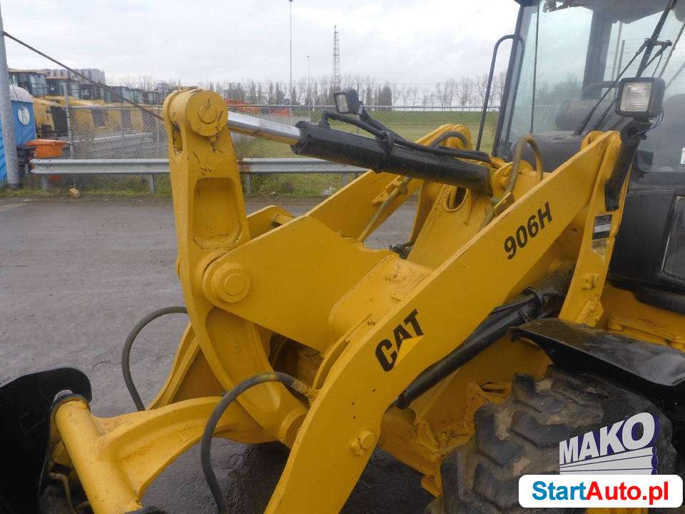 Ładowarka Caterpillar 906H