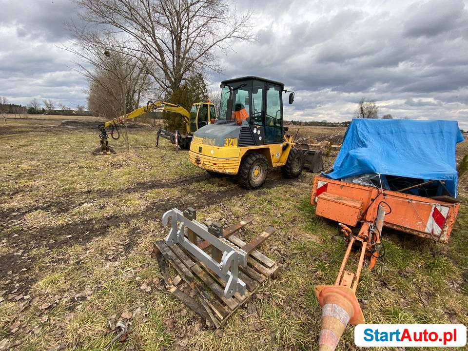 Ladowarka czolowa Kramer 320