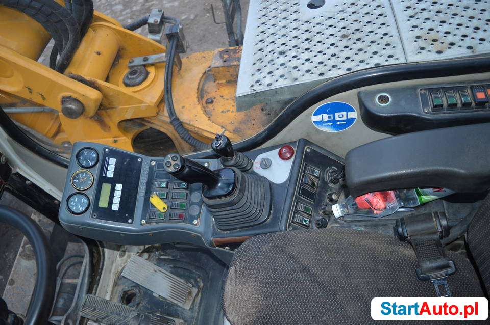 Koparka kołowa Liebherr 311, 2009r.