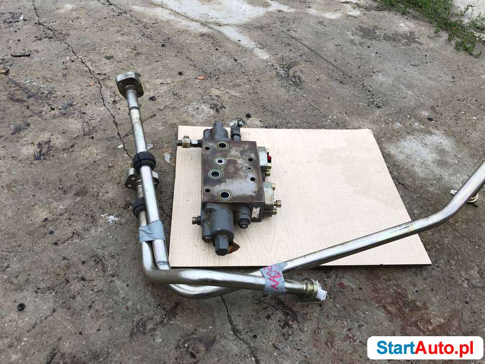 Liebherr r 904c Rozdzielacz glowny