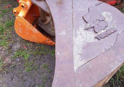 lyzka-do-koparki-jcb-220-80-mm-508268716-1