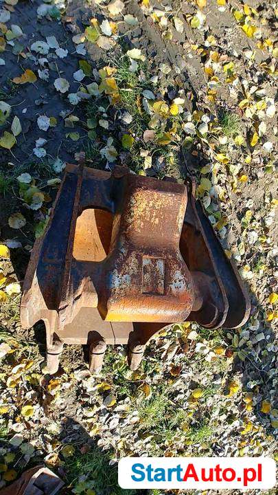 łyżki do koparek różnej wielkości JCB Retromatic Arden CAT