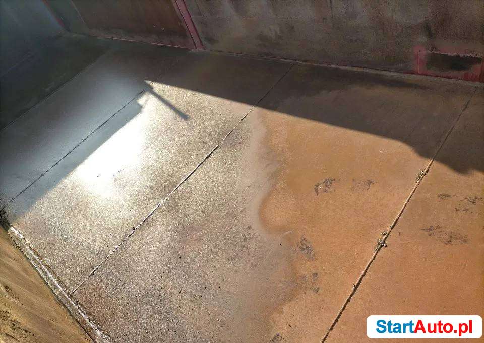 MAN F2000 8×8 wywrotka