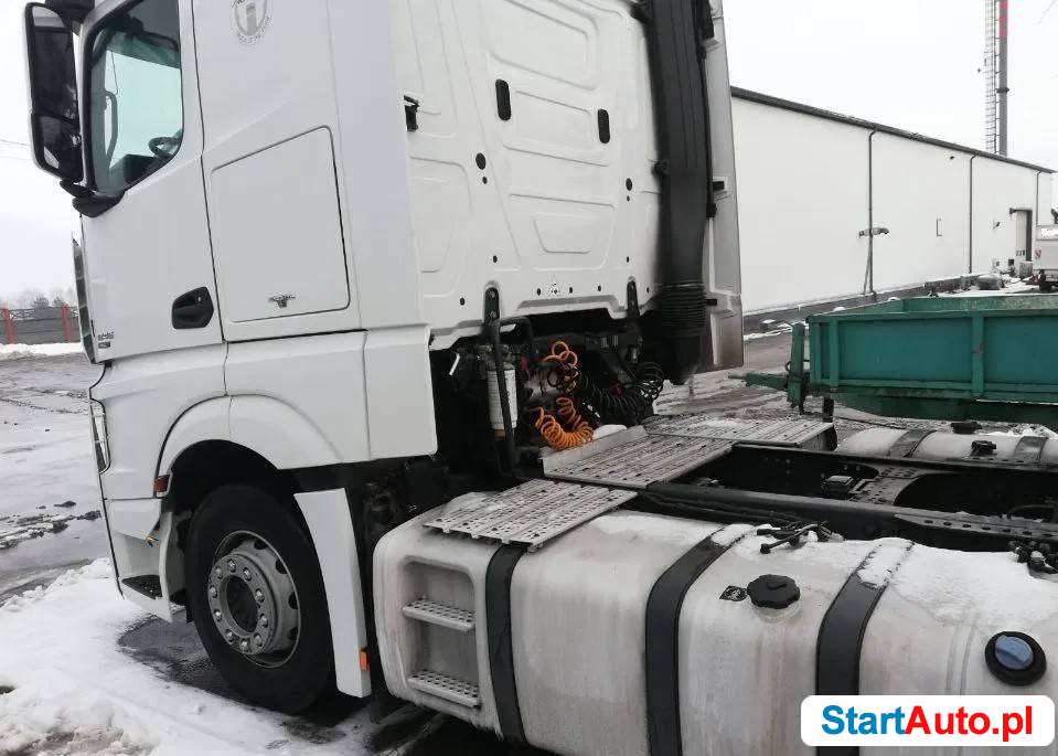 Mercedes-Benz 1845 Actros ciągnik siodłowy