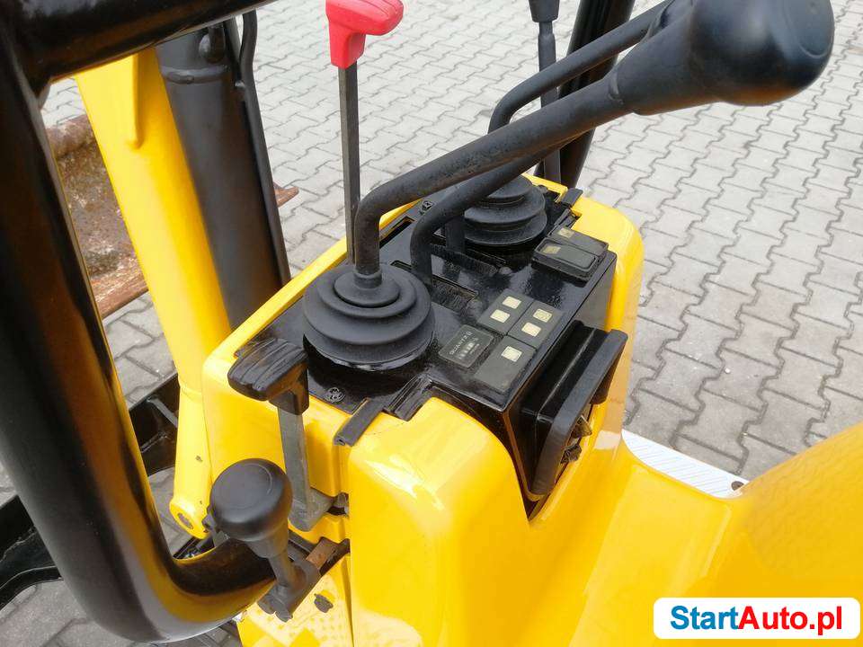 Minikoparka JCB 8008 CTS Micro , Kubota Cat Takeuchi