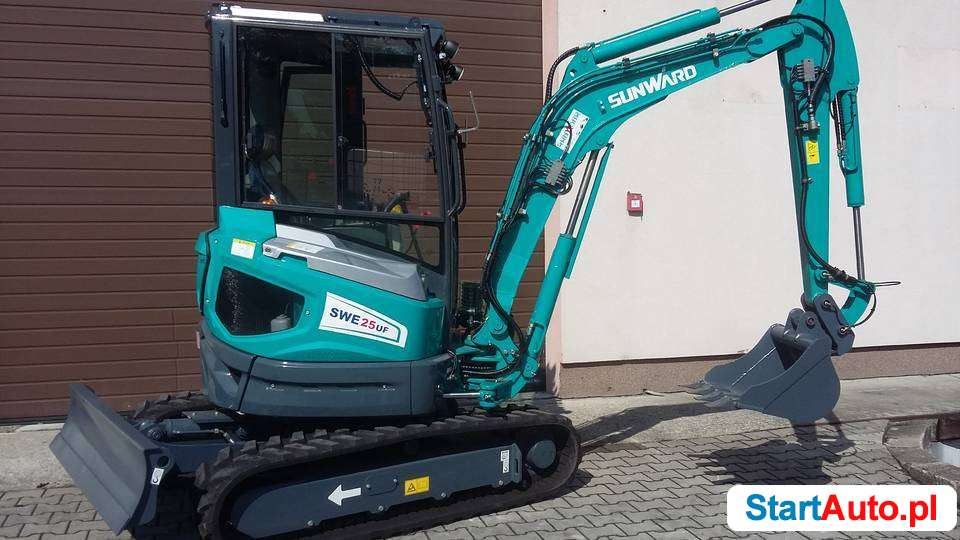Minikoparka SUNWARD SWE 25UF Yanmar silnik