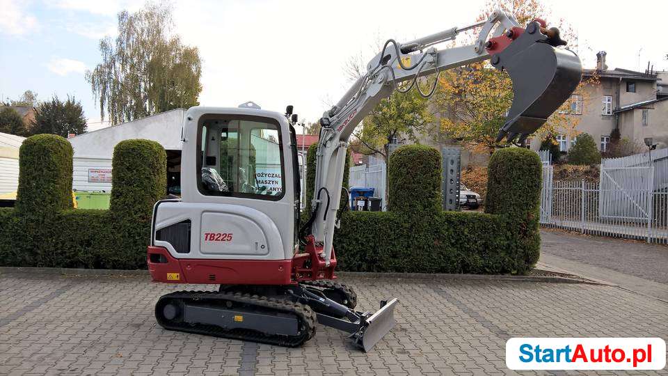Minikoparka Takeuchi TB 225 z szybkozłączem i kpl łyżek!