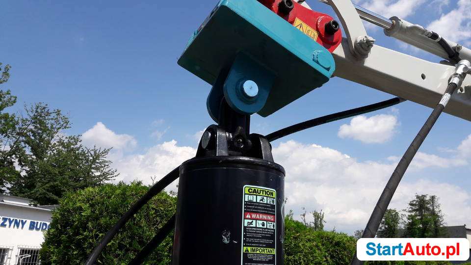 Minikoparka TAKEUCHI TB216 V2 z wiertnicą DIGGA! Promocja!