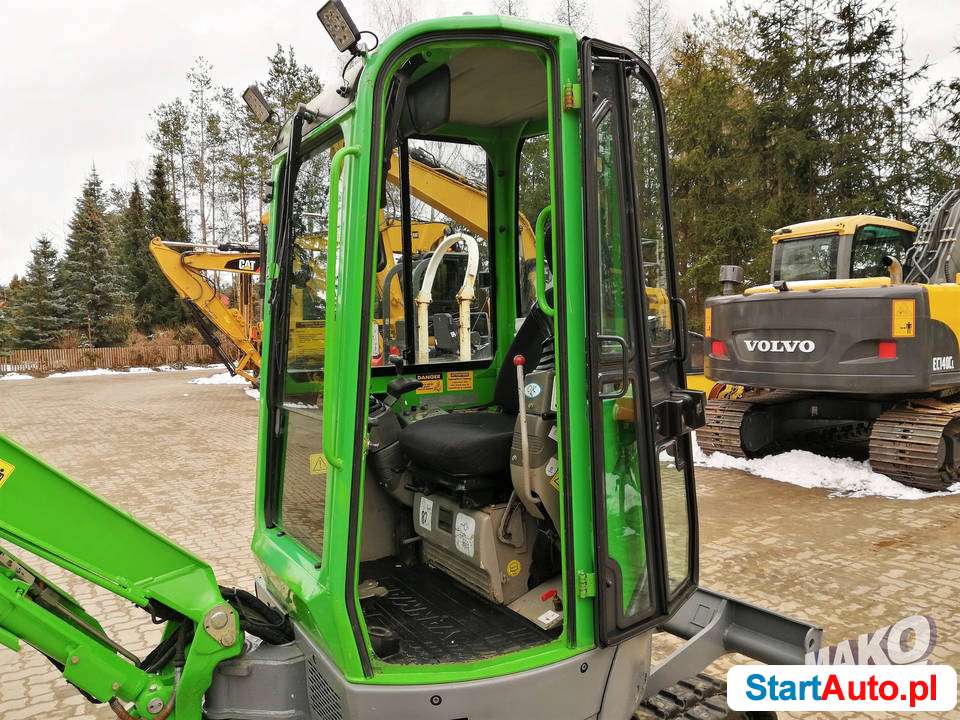 Minikoparka Yanmar Vio 20-4