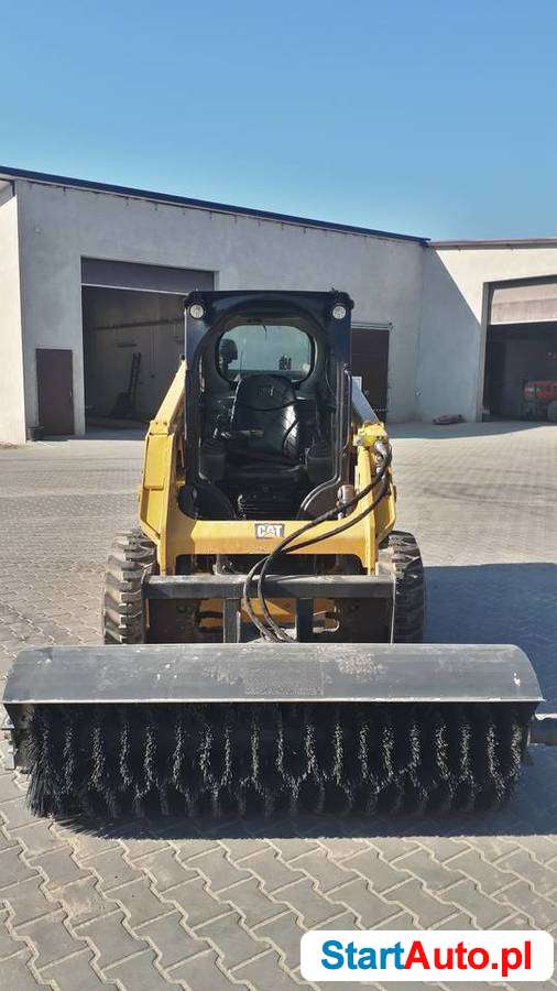 Miniładowarka Caterpillar 232D 2016 rok bobcat