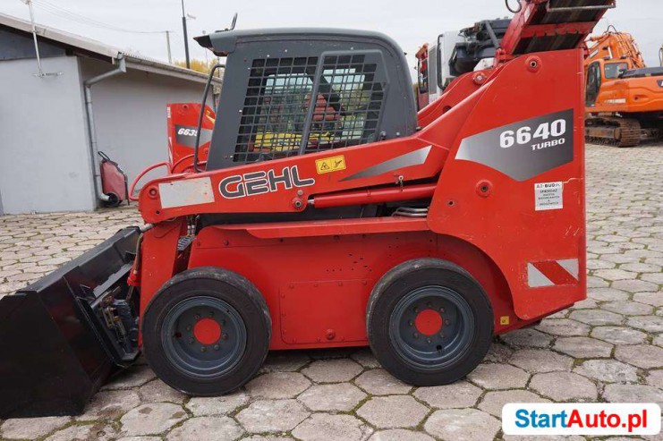 Miniładowarka GEHL SL 6640