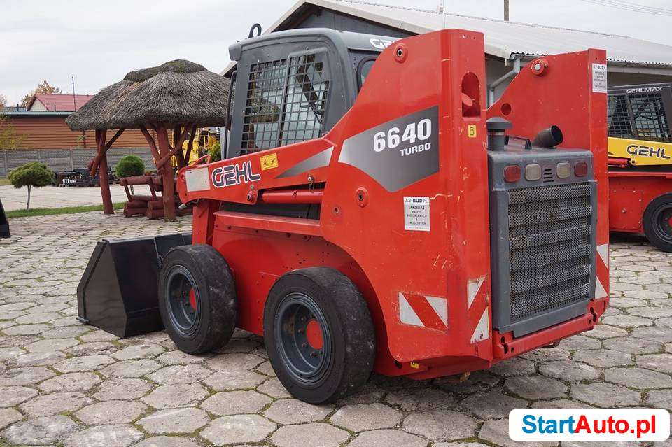 Miniładowarka GEHL SL 6640
