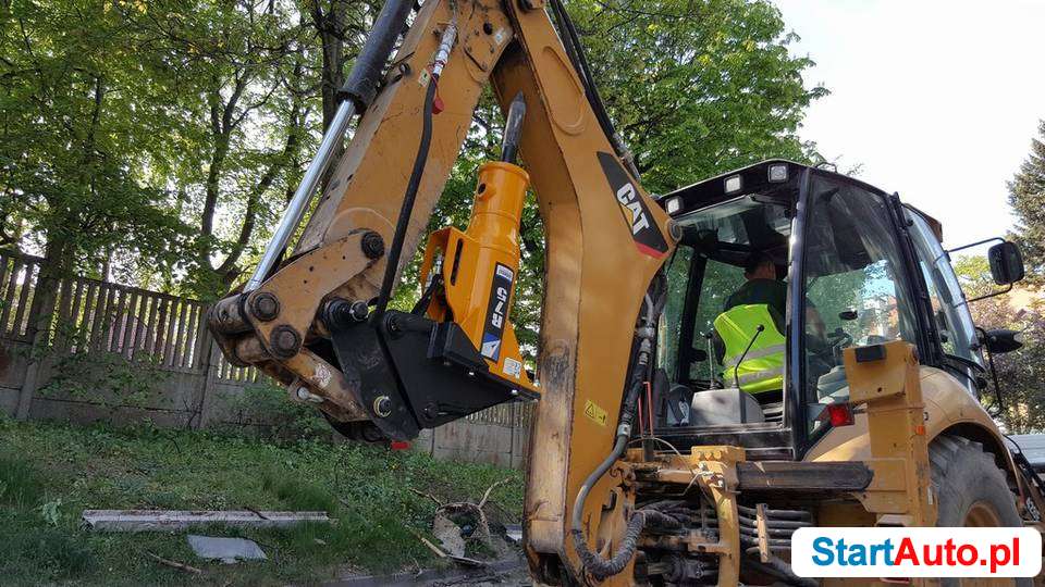 Młot Arrowhead R75 do koparko-ładowarki