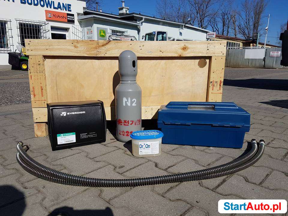 Młot hydrauliczny EVERDIGM EHB02 do minikoparek Takeuchi!