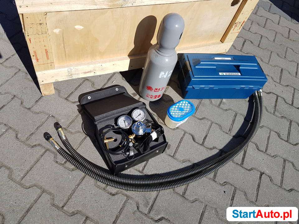 Młot hydrauliczny EVERDIGM EHB02 do minikoparek Takeuchi!