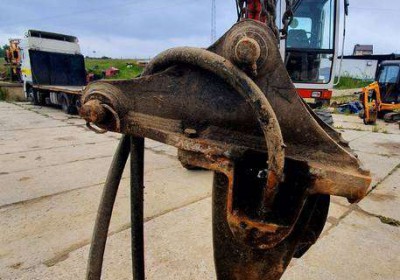 mlot-jcb-3cx-4cx-mlot-hydrauliczny-do-koparko-nie-nowy-sacz-sprzedam-530222128-1