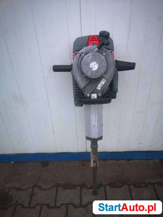 Młot udarowy spalinowy WACKER NEUSON BX65 28×160