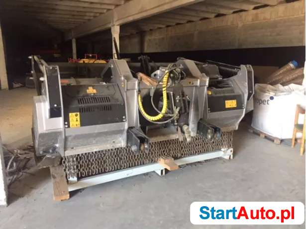 Mulczer UMH/S-250 rozdrabniacz