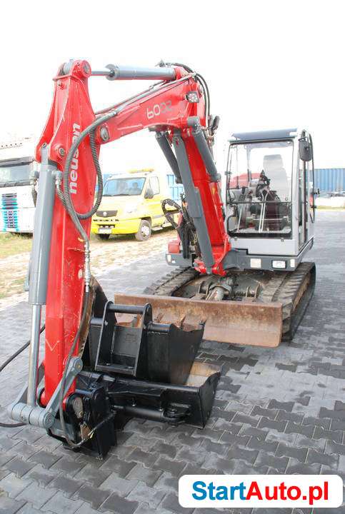 Neuson 6002 3 łyżki sprowadzona 4600MTG