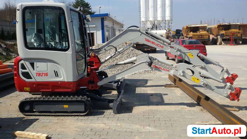 Nowa japońska minikoparka Takeuchi TB 216