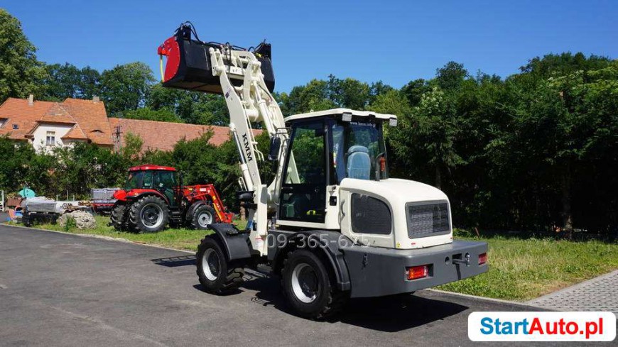 Nowa ładowarka KMM ZL18D udźwig 1,8T