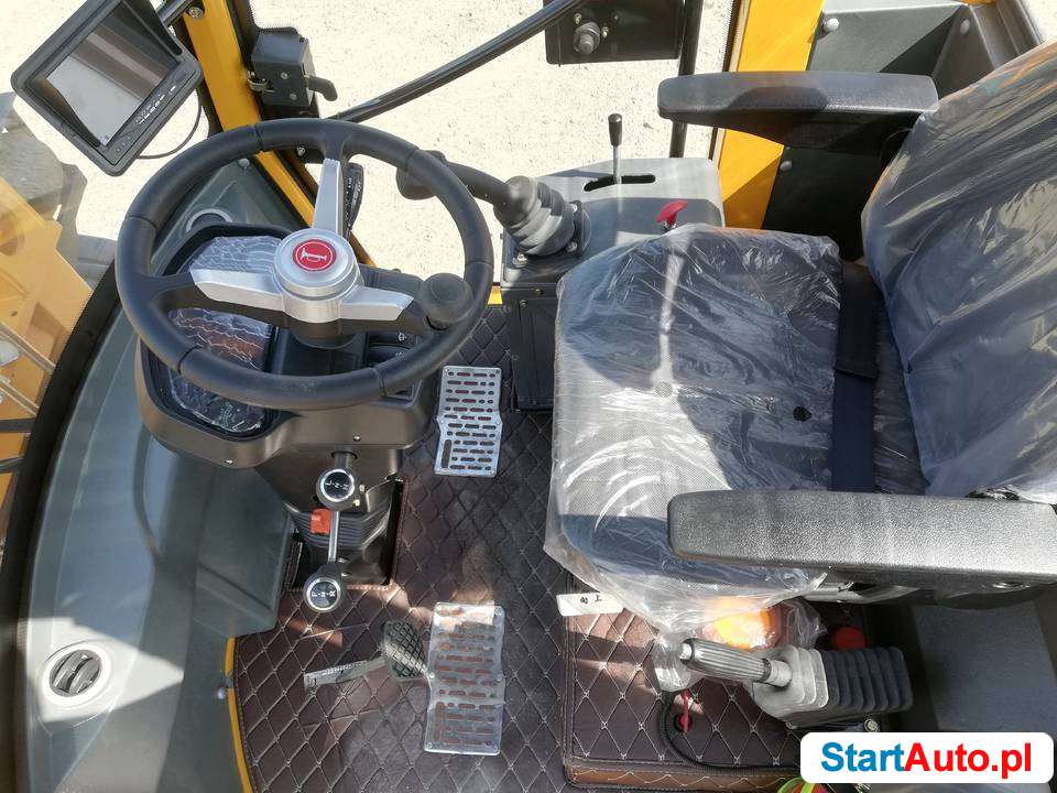 Nowa ładowarka kołowa CTM 922, 57 kM