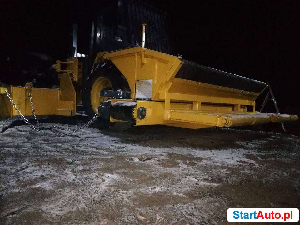 Obsypywarka do poboczy – wózek widłowy JCB, Manitou