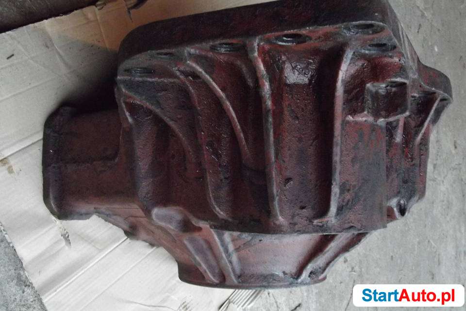 Obudowa Zwolnicy Lewa DT 75 ORYGINAŁ