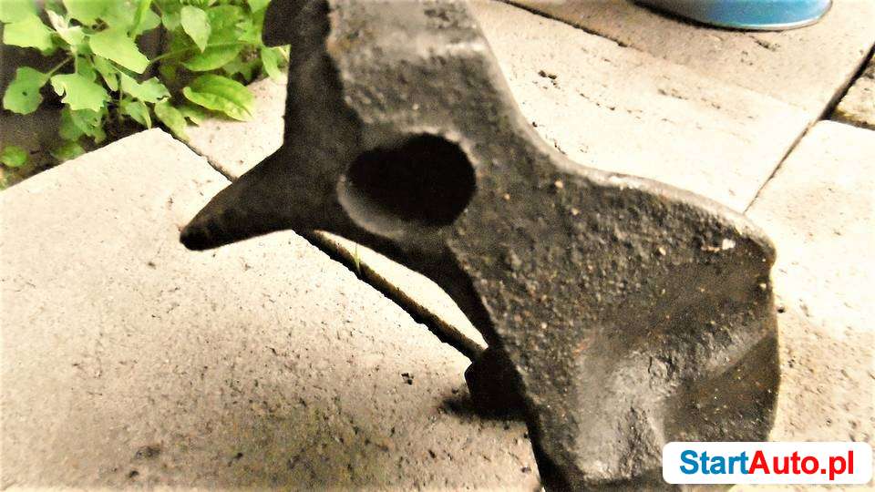 ogniwo gąsienicy spycharki dt 75 płytka cccp szpilka