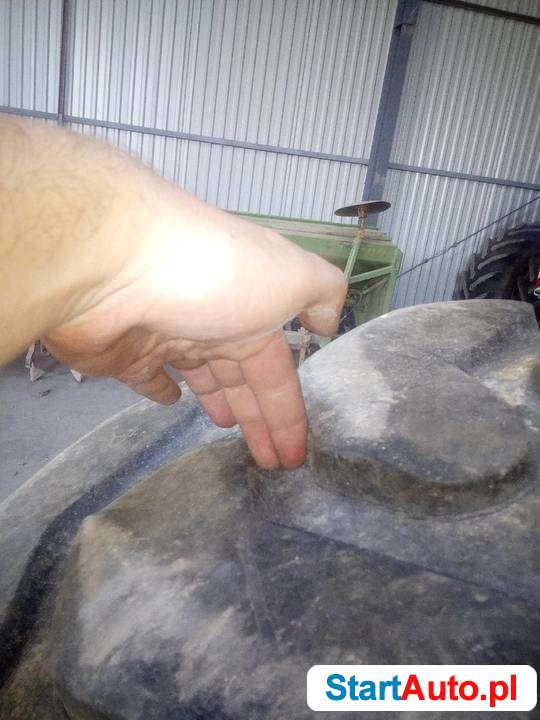 Opona przemysłowa 16,9-30 koparko-ładowarka