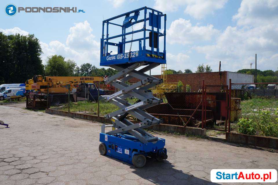 Podnośnik Genie 1932 LB374