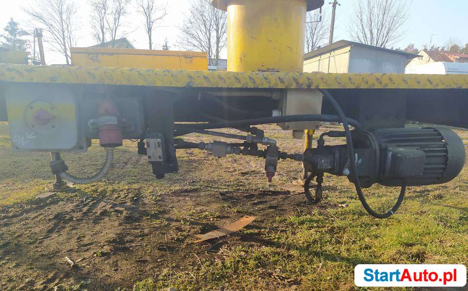 Podnośnik koszowy Bumar