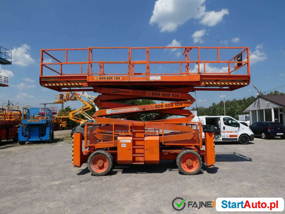 Podnośnik nożycowy 4×4 Genie GS 4390 RK244