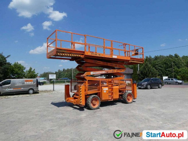 Podnośnik nożycowy 4×4 Genie GS 4390 RK244