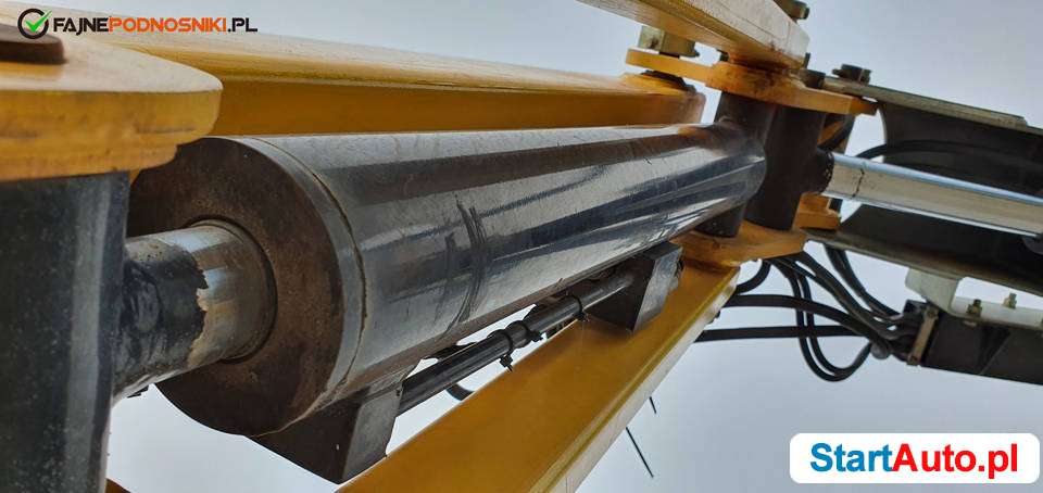 Podnośnik przegubowy 26m Haulotte 260PX 26PX 4×4 Genie JLG