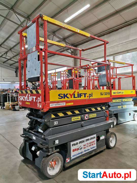 PODNOŚNIKI NOŻYCOWE 8M SKY JACK 3219