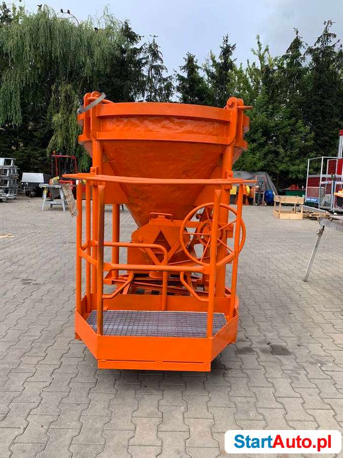 Pojemnik do betonu z podestem roboczym 750 dźwigowy zbiornik
