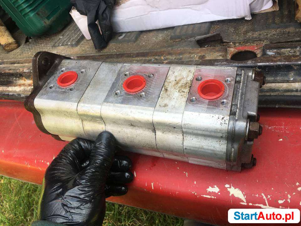 Pompa zębata Liebherr LTM 1025 1030 1035 (trzy sekcje)