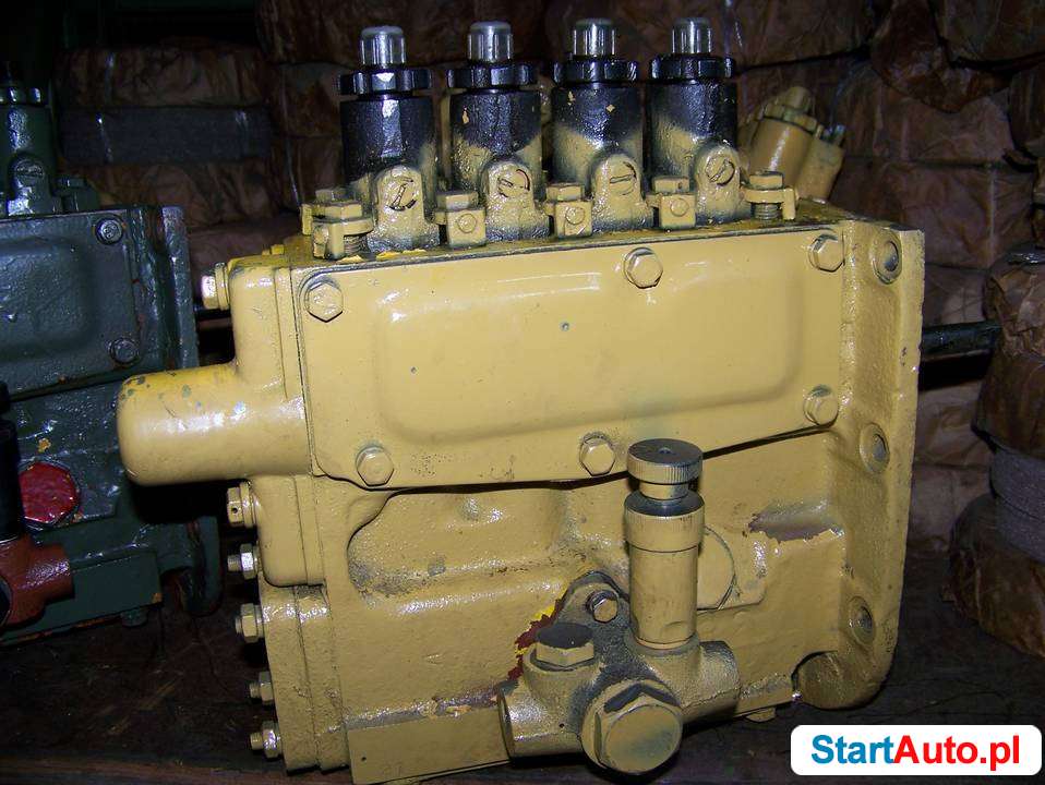 Pompy wtryskowe silnika spycharki T-130,T-170,B-170,B-10