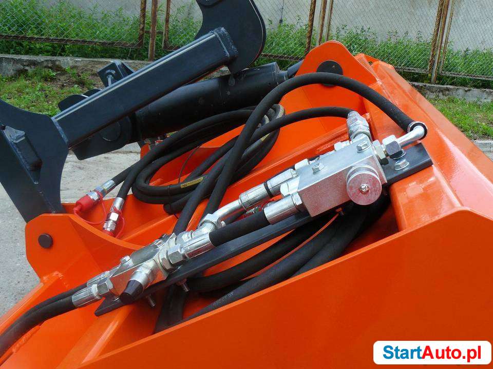 Posypywarka do piasku soli PSS 160 z napędem hydraulicznym