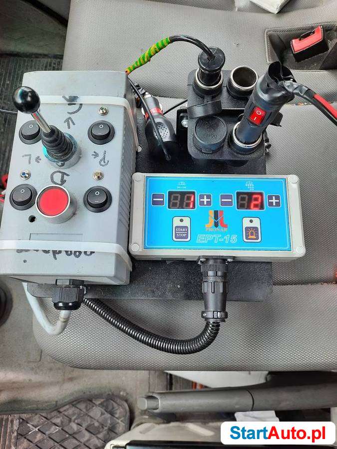 posypywarka PRONAR 1.5