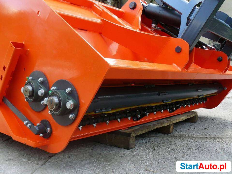 Posypywarka samozaładowcza do piasku i soli PSS 160-220