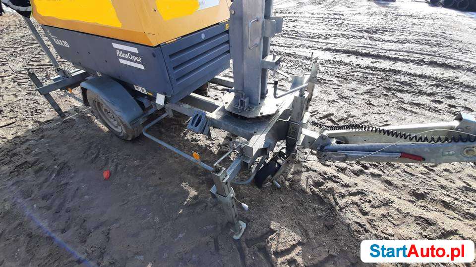 Profesjonalny maszt oświetleniowy Atlas Copco, zarejestrowan