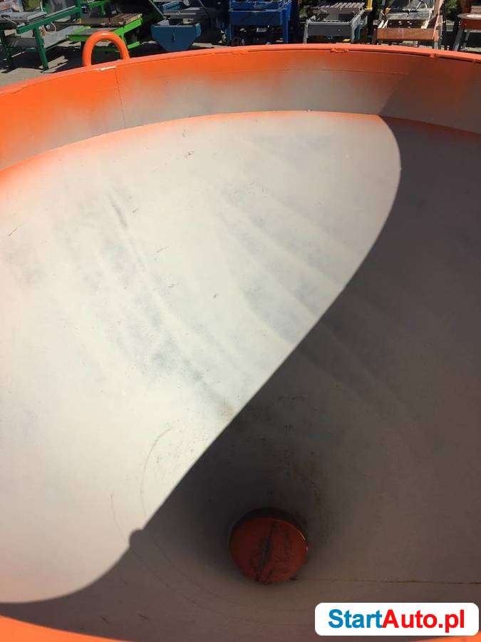 Profesjonalny zbiornik do betonu/zaprawy ZB 1.0 pojemnik lej